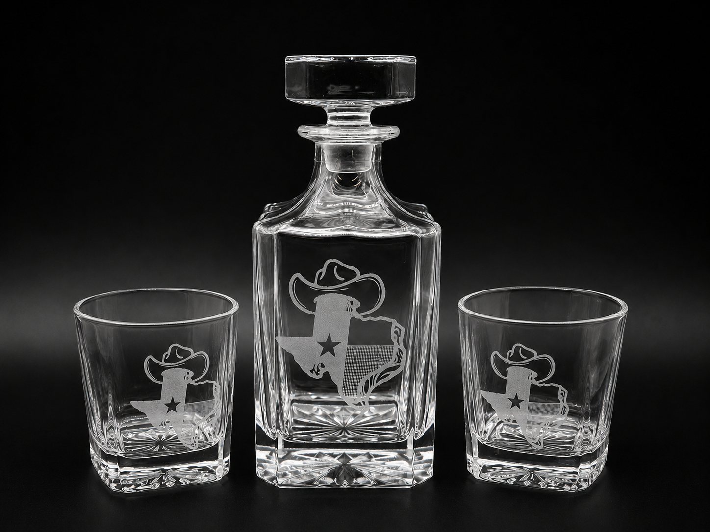 Whiskey Decanter Set – Engraved Glass Decanter & Whiskey Glasses